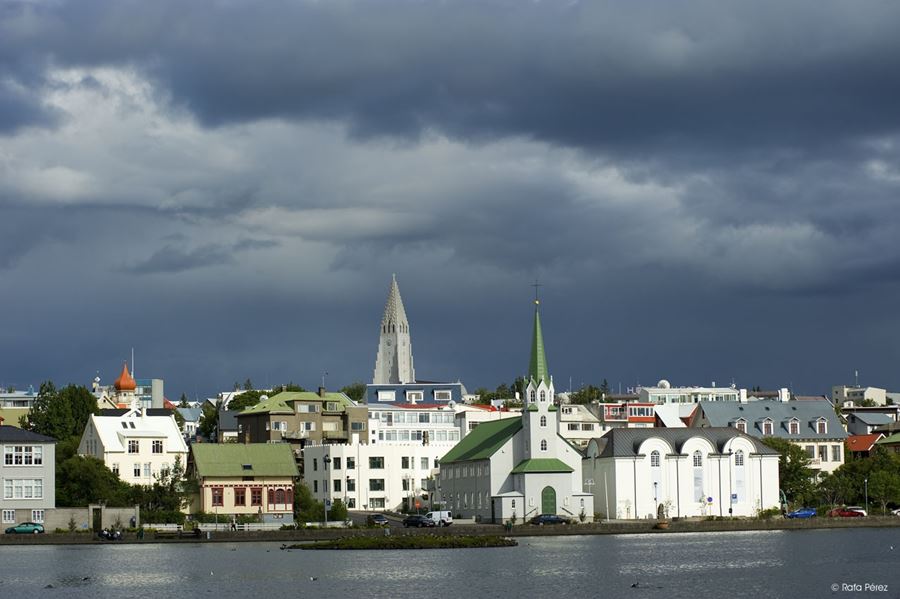 Islandia y una de las mayores casas comunales Vikingas