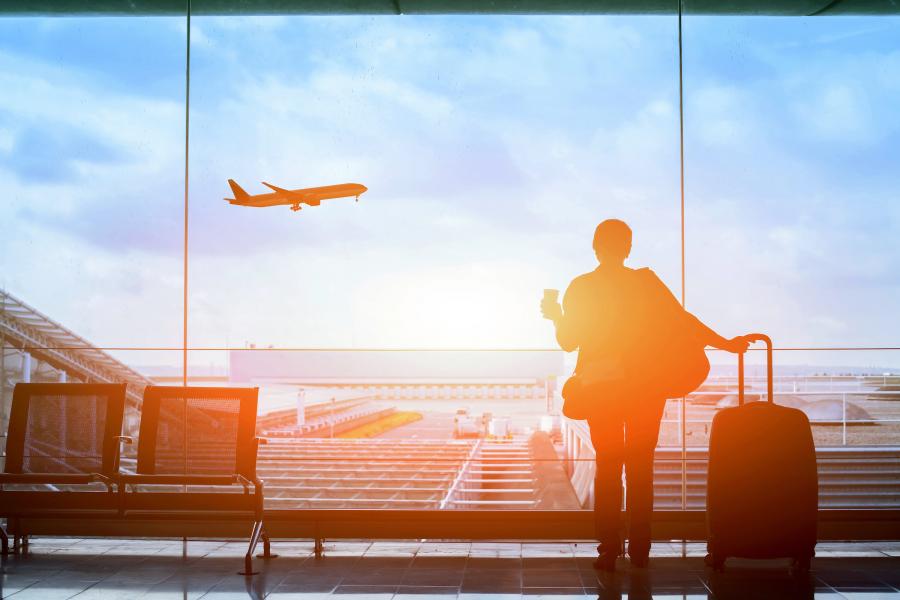 Delta ofrece a los clientes más espacio para viajar con mayor seguridad