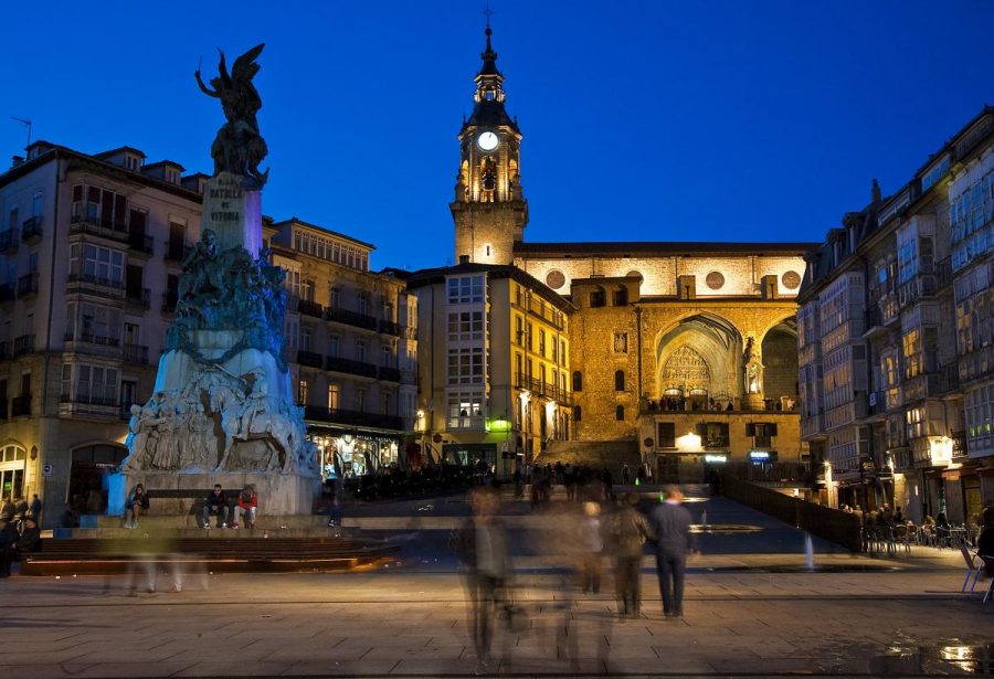 Álava, la mayor de las tres provincias de Euskadi arropa en sus 3.037 km2 un sinfín de atractivos de todo tipo para disfrutar en pareja, en familia o con amigos