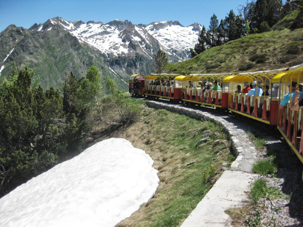 El Petit Train d'Artouste se vuelve a poner en marcha tras el parón invernal con algunoas novedades para sus visitantes.