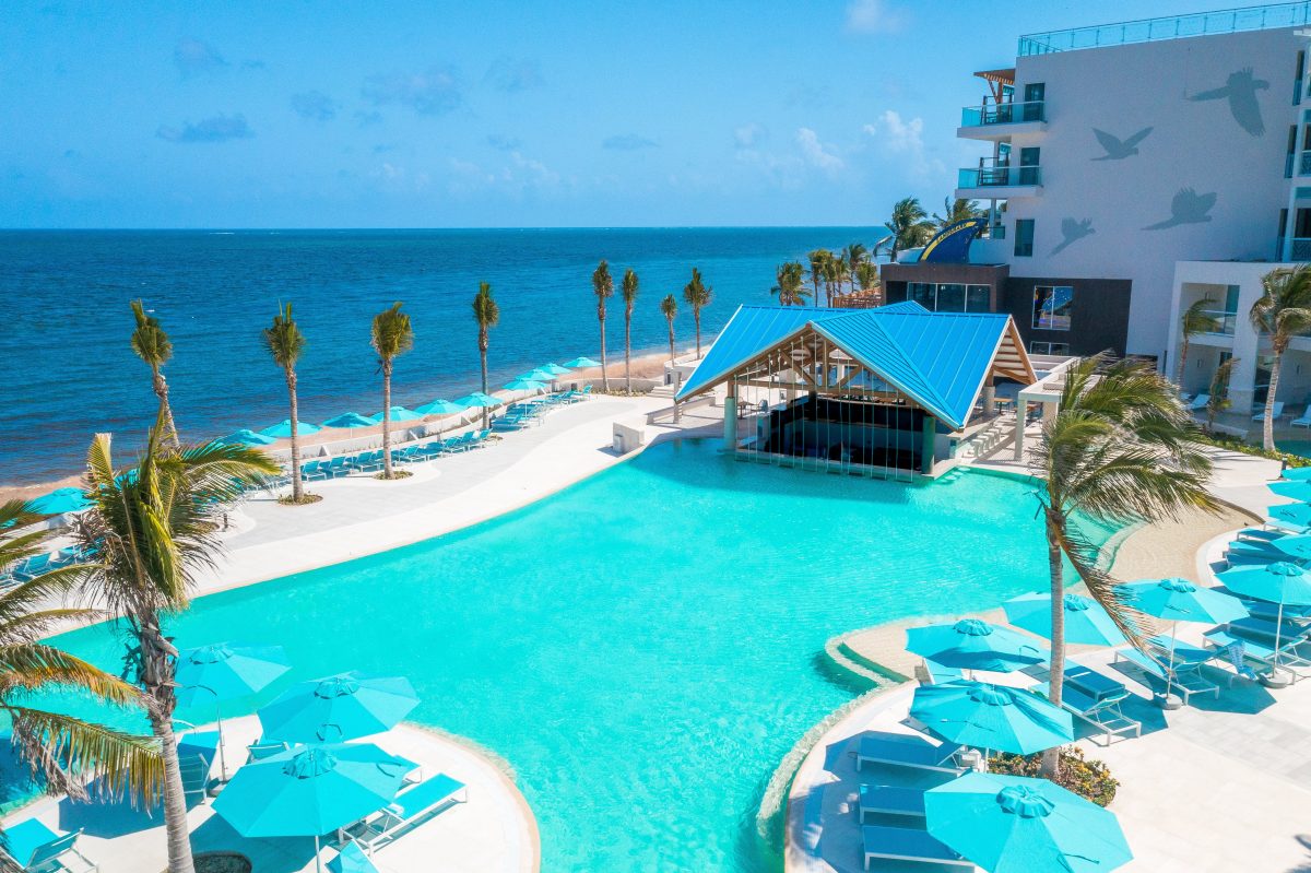 El 1 de junio, Margaritaville® Island Reserve Riviera Maya, México, ha abierto oficialmente sus puertas, dando la bienvenida a los huéspedes al primer resort solo para adultos dentro de la categoría de Island Reserve.